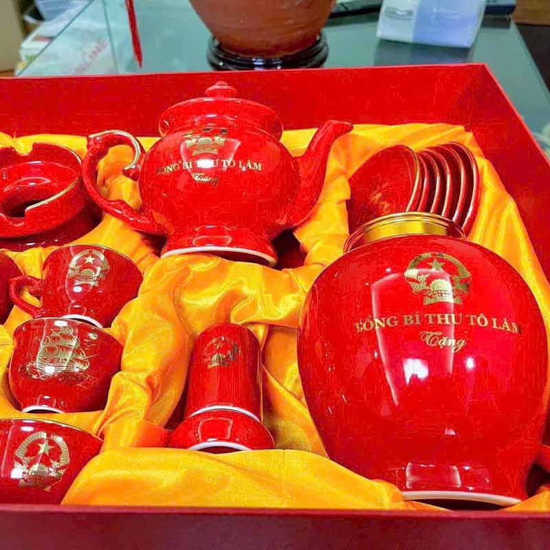 bo-am-chen-va-binh-tra-in-logo-1