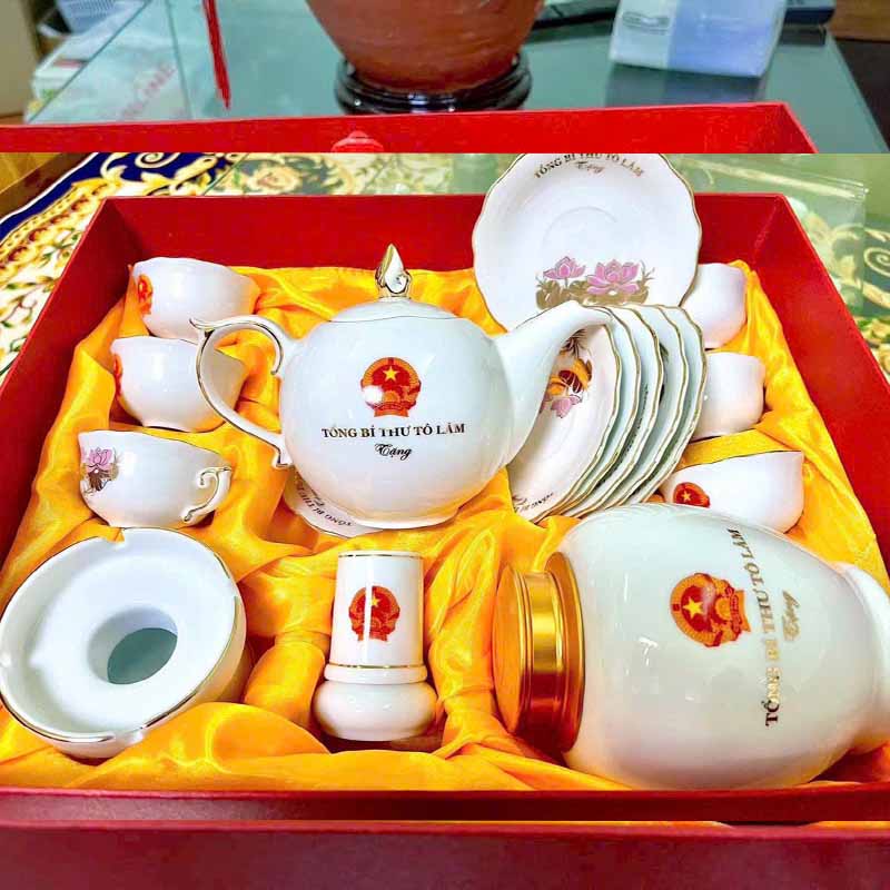 bo-am-chen-va-binh-tra-in-logo-2