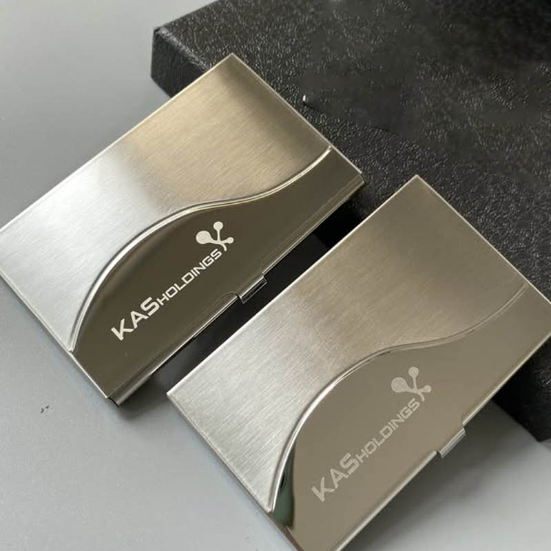 hop-namecard-in-logo-doanh-nghiep-1