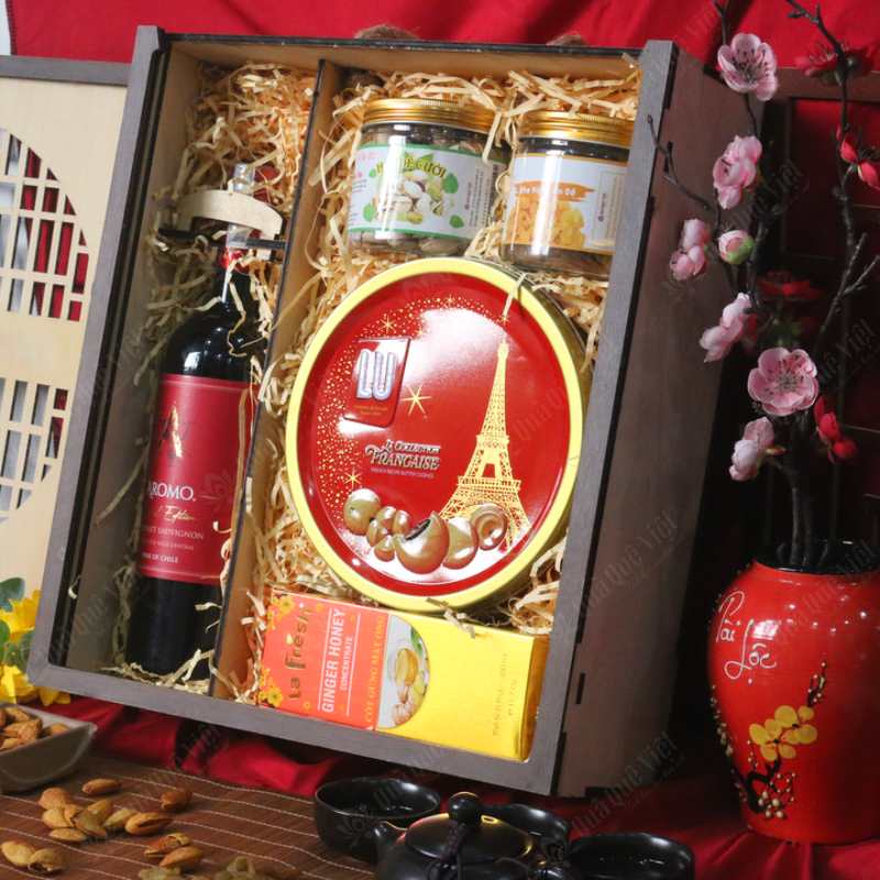 hop-qua-tet-cao-cap-in-theo-yeu-cau-2