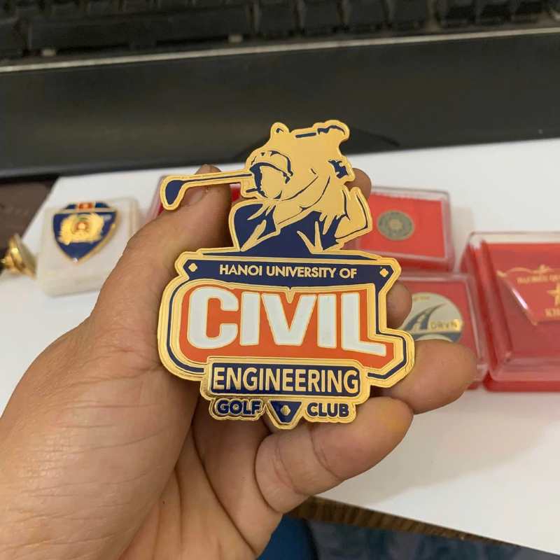huy-hieu-cai-ao-duc-logo-theo-yeu-cau-3