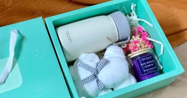 Quà tặng nhân viên